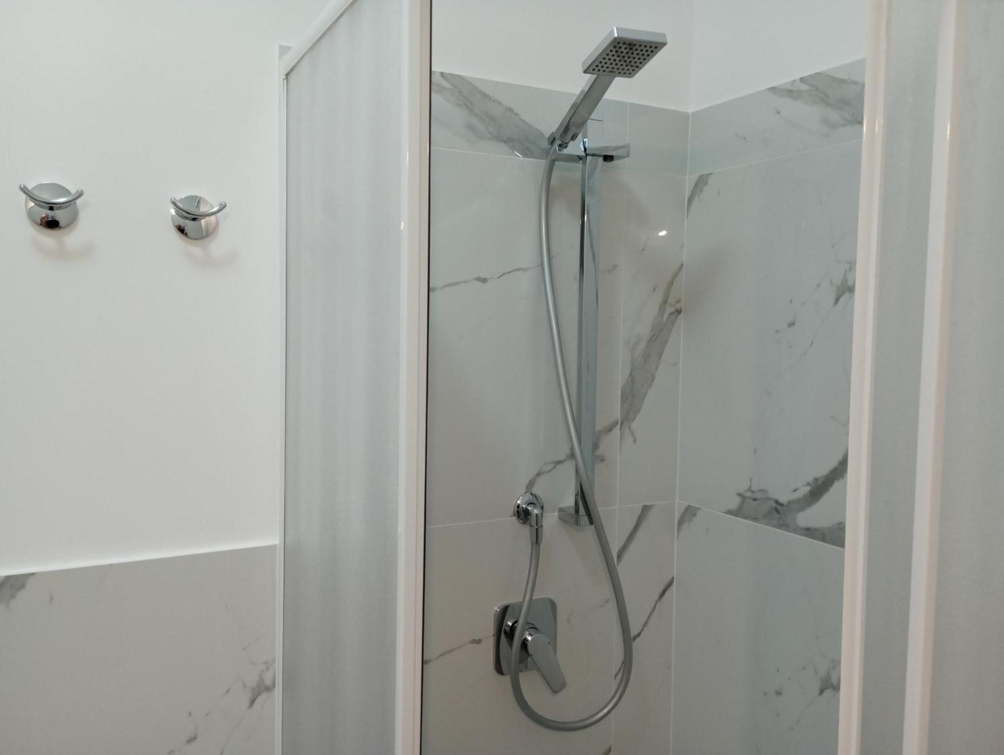 Niu Rooms 奥里斯塔诺 外观 照片